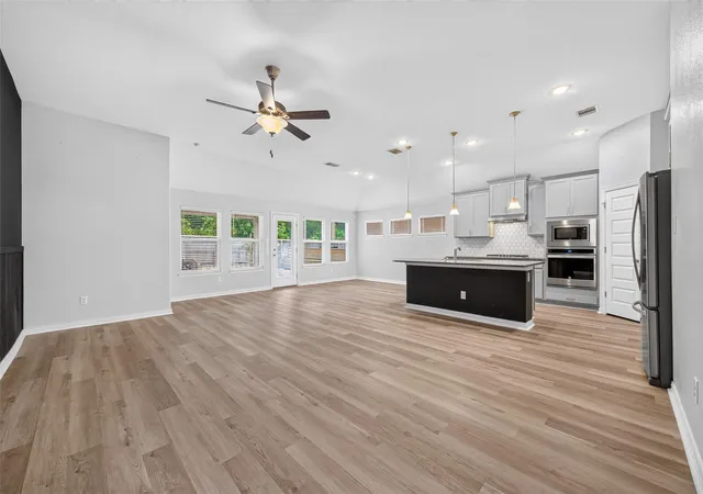 Photo 3 of Single family home for sale at 2805 Bretton Woods Dr, Conroe, TX 77301 | MLS# 26655296 | Listing updated on 2026-09-02