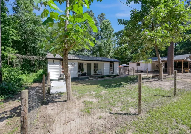 Homes for sale in Trinity, TX | 263 Travis Ln, Trinity, TX 75862 | MLS# 9285374