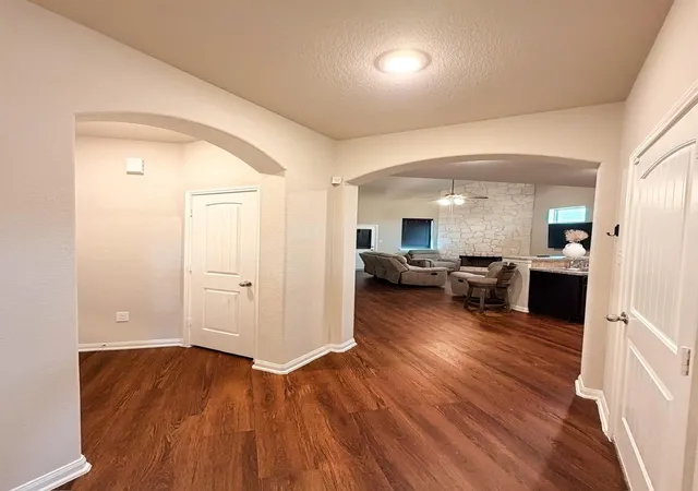 Photo 3 of Single family home for sale at 101 White Wing Ln, Sealy, TX 77474 | MLS# 64132260 | Listing updated on 2026-08-25