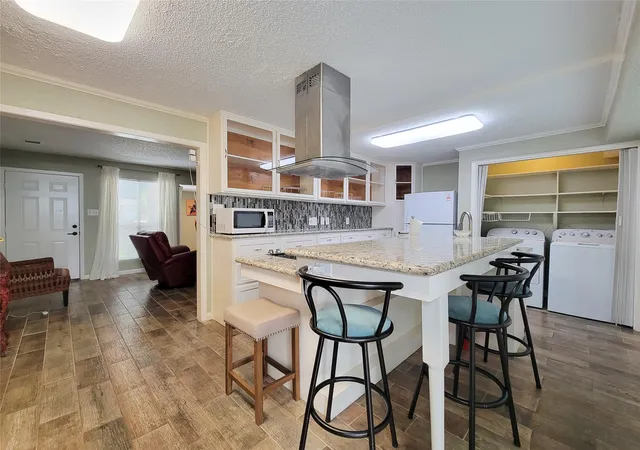 5th image of 781 Country Pl Dr #1047, Houston, TX 77079 | MLS# 37039505