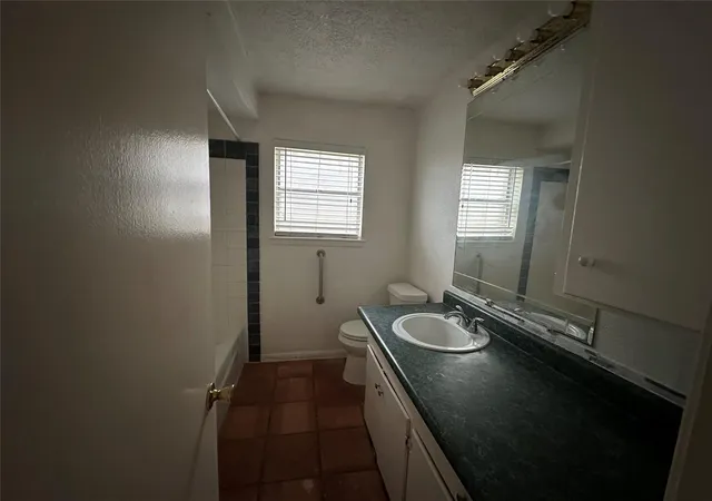 4th image of 1867 Florida Dr, Seabrook, TX 77586 | MLS# 61895899