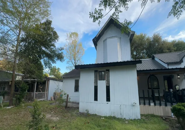 2nd image of 20696 Brazos Dr, New Caney, TX 77357 | MLS# 55237602
