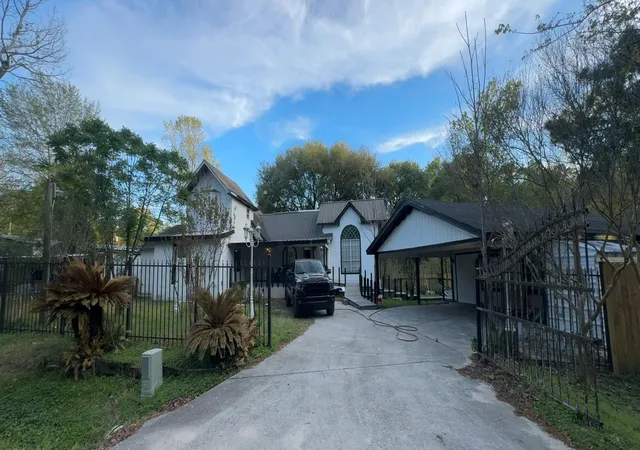 3rd image of 20696 Brazos Dr, New Caney, TX 77357 | MLS# 55237602