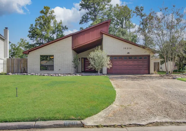 Photo 1 of Single family home for sale at 16214 Coral Bay St, Crosby, TX 77532 | MLS# 52372921 | Listing updated on 2026-09-19