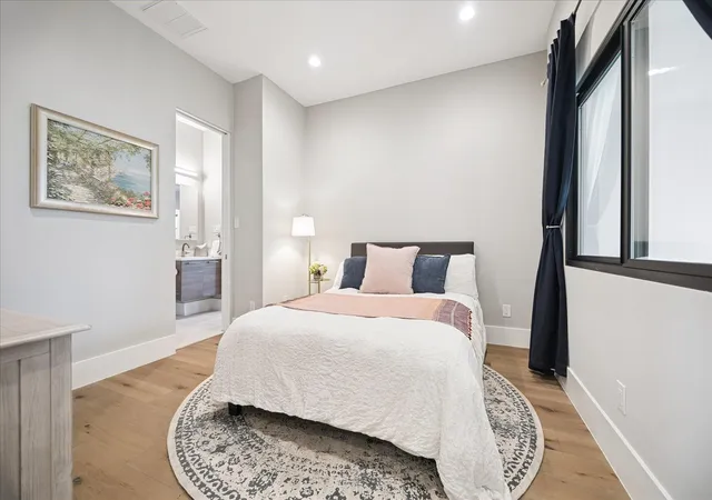 26th image of 1306 Willard St, Houston, TX 77006 | MLS# 45041895