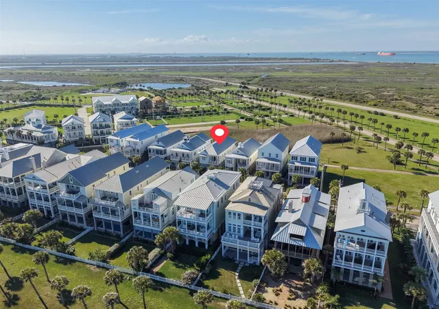 Photo 2 of Single family home for sale at 2622 E Seaside Dr, Galveston, TX 77550 | MLS# 53010467 | Listing updated on 2026-07-24