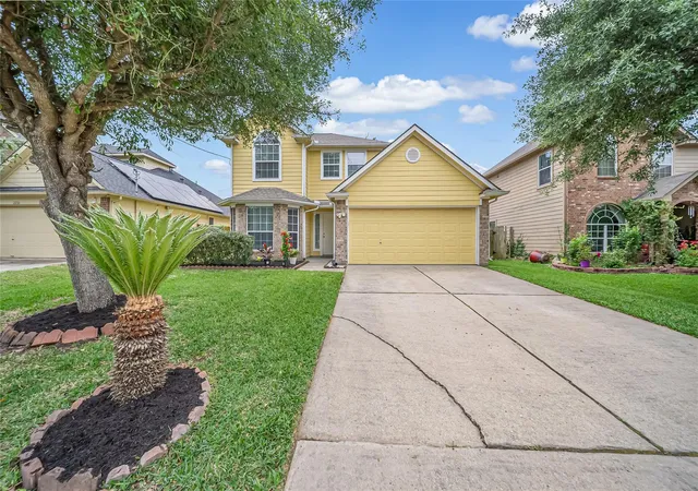 1st image of 2224 Shady Pine Dr, Conroe, TX 77301 | MLS# 62848396