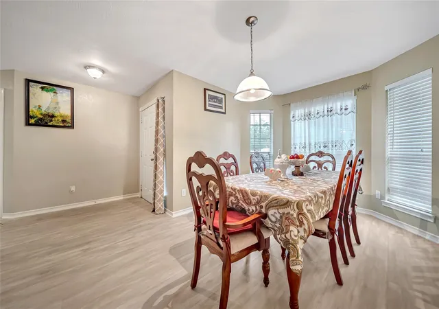 4th image of 2224 Shady Pine Dr, Conroe, TX 77301 | MLS# 62848396