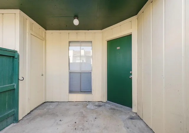 image of 1516 Bay Area Blvd, Houston, TX 77058