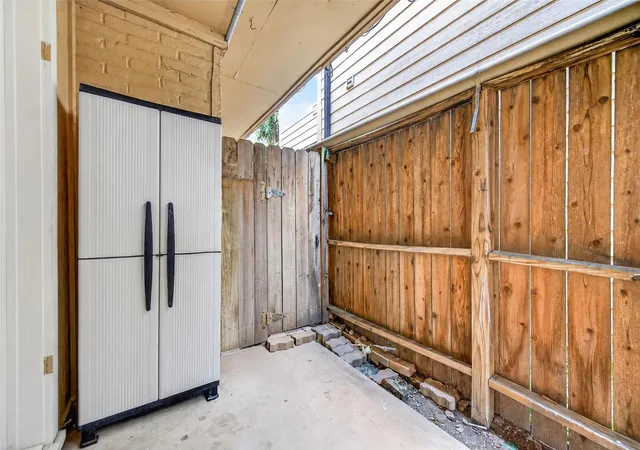 Photo 19 of Sale Pending at 1418 Vermont St #2, Houston, TX 77006 | MLS# 59700196 | Listing updated on 2026-10-09