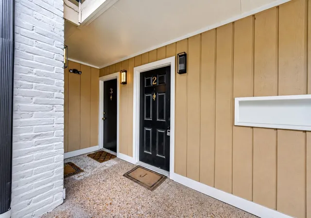 Photo 3 of Condo for sale at 1418 Vermont St #2, Houston, TX 77006 | MLS# 59700196 | Listing updated on 2026-09-12