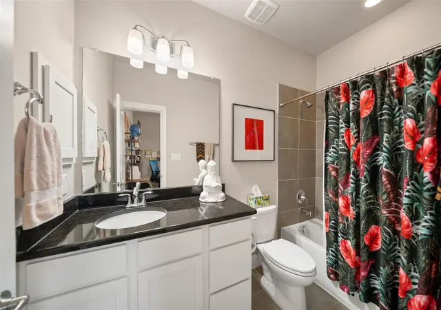 32nd image of 6005 Kansas St #B, Houston, TX 77007 | MLS# 35834019