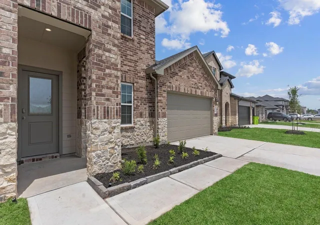 Photo 2 of Sale Pending at 3227 Olivia Park Dr, Fulshear, TX 77441 | MLS# 19328020 | Listing updated on 2026-09-21