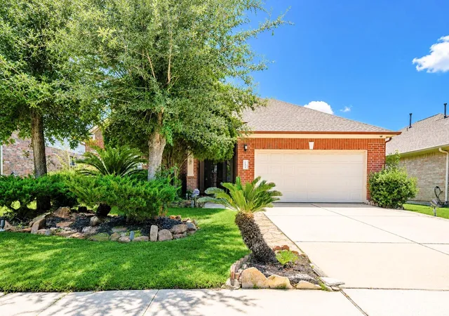 Photo 1 of Single family home for sale at 11414 Sleepy Holw Trl Ln, Houston, TX 77089 | MLS# 75359142 | Listing updated on 2026-07-22