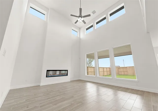 3rd image of 31514 Meadow Run Ln, Fulshear, TX 77423 | MLS# 68086053