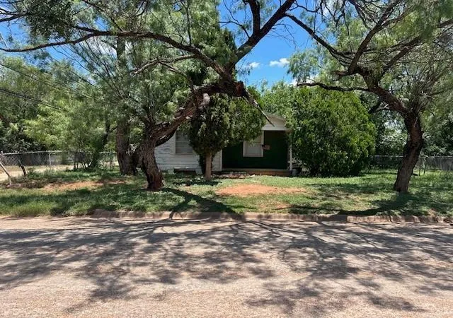 Homes for sale in Abilene, TX | 273 Sammons St, Abilene, TX 79605 | MLS# 65498067