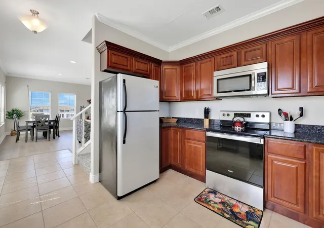 3rd image of 970 Townsend Dr, Port Bolivar, TX 77650 | MLS# 66853881