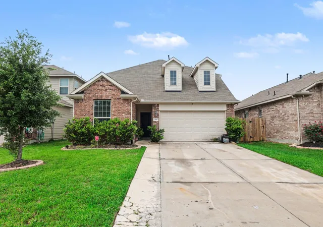 Photo 2 of Single family home for sale at 2807 Glenfield Manor Ln, Houston, TX 77014 | MLS# 9349925 | Listing updated on 2026-08-07