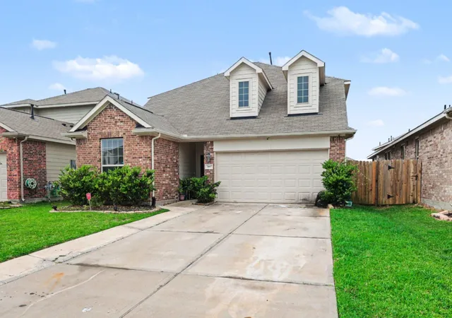 Photo 3 of Single family home for sale at 2807 Glenfield Manor Ln, Houston, TX 77014 | MLS# 9349925 | Listing updated on 2026-08-07