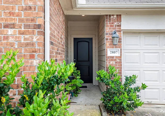 Photo 4 of Single family home for sale at 2807 Glenfield Manor Ln, Houston, TX 77014 | MLS# 9349925 | Listing updated on 2026-08-07