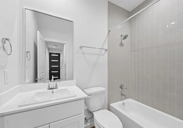 3rd image of 2110 Dewalt St #G, Houston, TX 77088 | MLS# 10793257