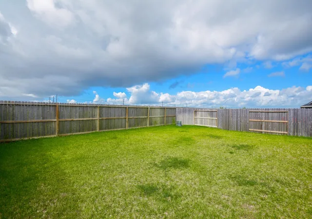 32nd image of 1035 Vista Pointe Dr, Fresno, TX 77545 | MLS# 70706539