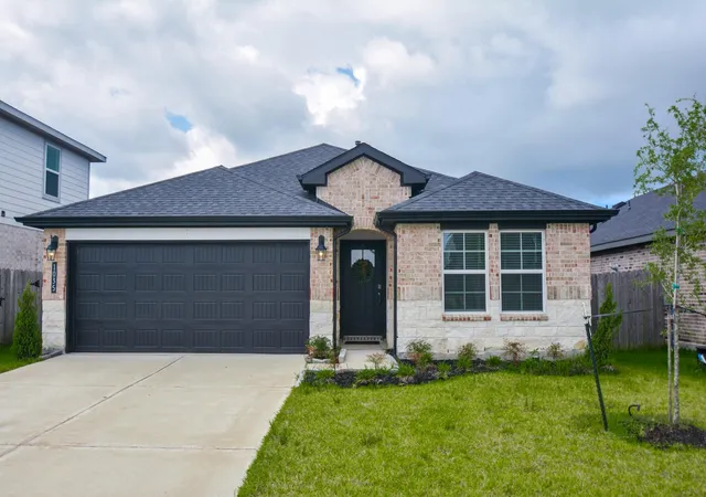3rd image of 1035 Vista Pointe Dr, Fresno, TX 77545 | MLS# 70706539
