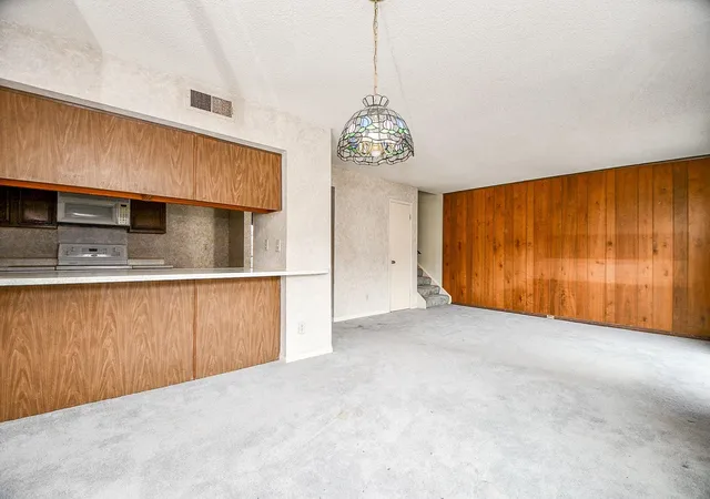 5th image of 2336 Shadowdale Dr, Houston, TX 77043 | MLS# 20322694