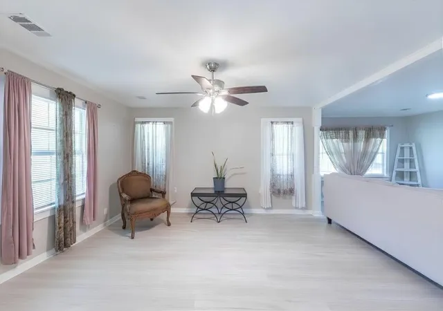 Photo 4 of Single family home for sale at 2118 Rolling Hills Rd, Conroe, TX 77303 | MLS# 74951728 | Listing updated on 2026-09-16