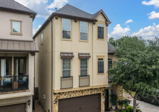 Photo 2 of Single family home for sale at 10602 Enclave Shadows Ct, Houston, TX 77043 | MLS# 16051792 | Listing updated on 2026-09-08