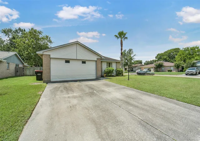 Photo 1 of Single family home for sale at 9927 Jademont Ln, Houston, TX 77070 | MLS# 66474604 | Listing updated on 2026-09-06