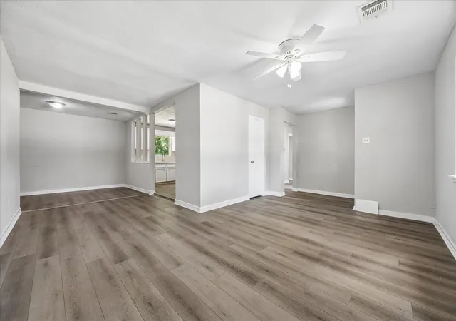 3rd image of 205 Tilden Dr, Pasadena, TX 77506 | MLS# 49847340