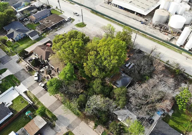 Photo 4 of Land for sale at 7216 Wallisville Rd, Houston, TX 77020 | MLS# 72928297 | Listing updated on 2026-04-27