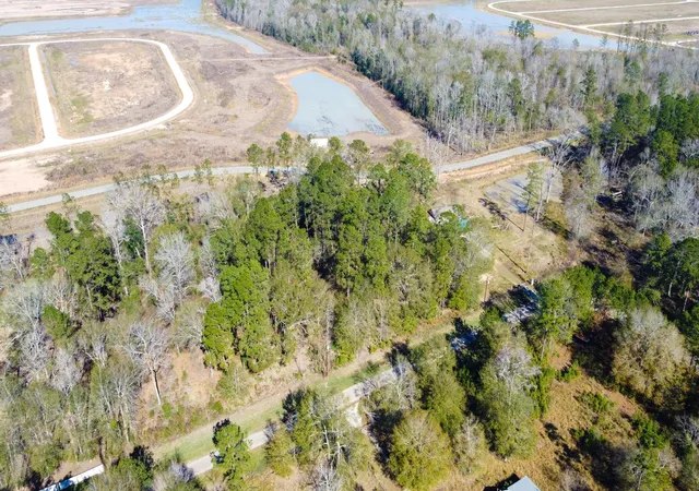 3rd image of 1928 County Road 3434 N, Cleveland, TX 77327 | MLS# 59237801