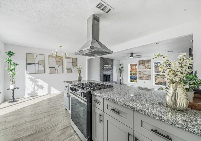 1st image of 713 Sugar Hill Dr, La Porte, TX 77571 | MLS# 18153727