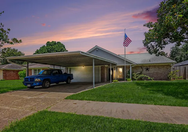 3rd image of 1202 Denise St, Deer Park, TX 77536 | MLS# 80676942