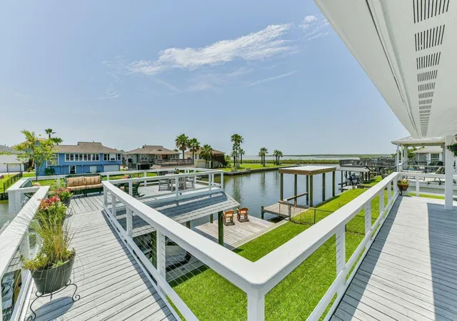 Photo 4 of Single family home for sale at 1126 Redfish St, Hitchcock, TX 77563 | MLS# 41114122 | Listing updated on 2026-07-26