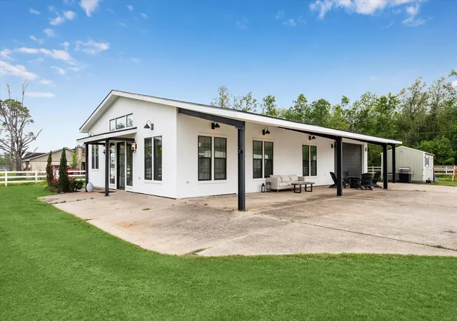 3rd image of 17810 County Road 125, Pearland, TX 77581 | MLS# 26485068