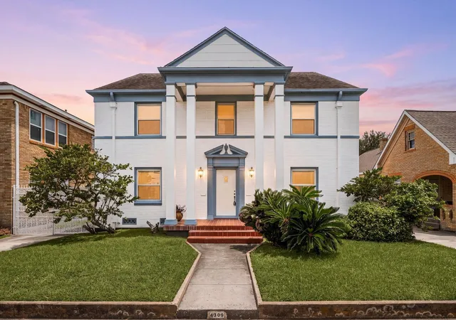 Photo 1 of Multi family home for sale at 4309 Ursuline St, Galveston, TX 77550 | MLS# 55643776 | Listing updated on 2026-07-11