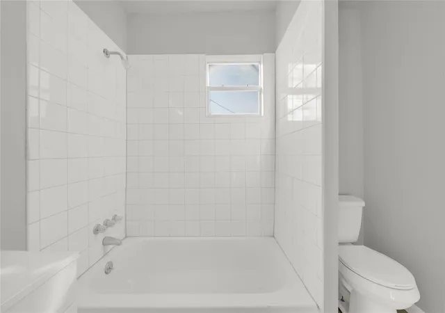 50th image of 106 Hanover St, Houston, TX 77012 | MLS# 57025406