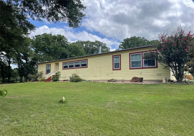 Homes for sale in Oakwood, TX | 1666 Us Hwy 84, Oakwood, TX 75855 | MLS# 1082348