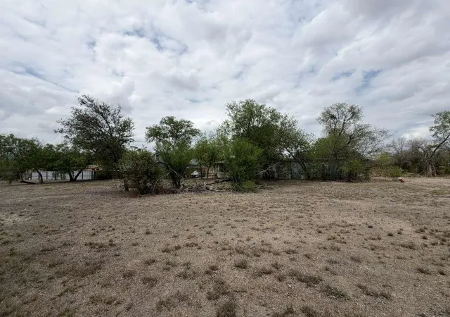 Photo 2 of Land for sale at 4803 Tyson St, San Antonio, TX 78237 | MLS# 13323095 | Listing updated on 2026-06-10