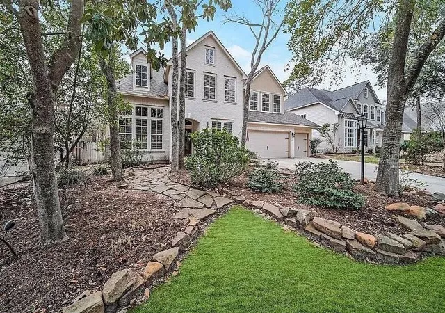 Photo 1 of Single family home for sale at 11 Sunspree Pl, Spring, TX 77382 | MLS# 42658531 | Listing updated on 2026-07-07