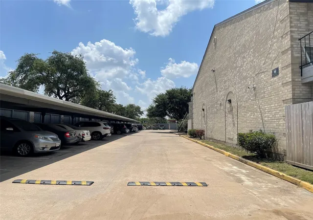 13th image of 6500 E Sands Point Dr #707, Houston, TX 77074 | MLS# 61470878