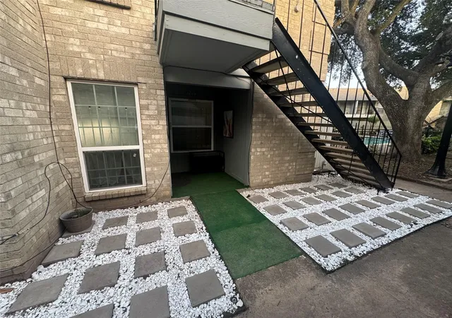 1st image of 6500 E Sands Point Dr #707, Houston, TX 77074 | MLS# 61470878