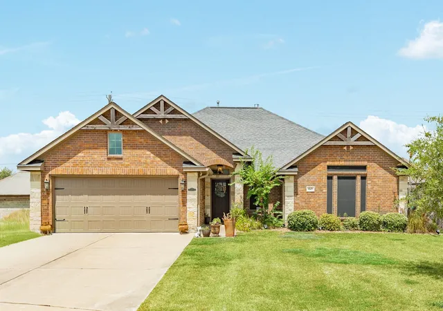 Photo 1 of Single family home for sale at 60 Dove Tree Ct, Lake Jackson, TX 77566 | MLS# 60275864 | Listing updated on 2026-09-18