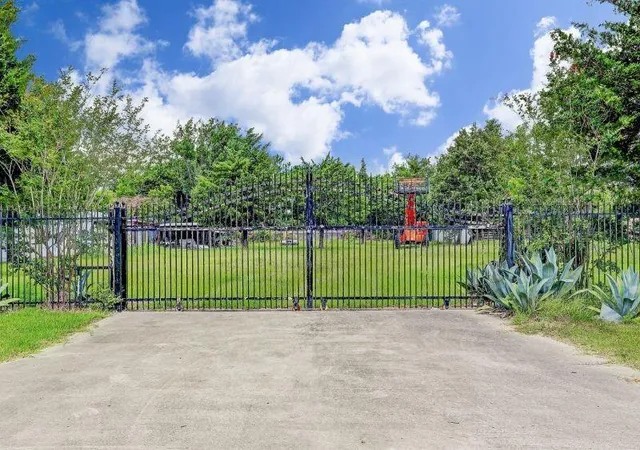 Homes for sale in Santa Fe, TX | 13720 Fm 1764 Rd, Santa Fe, TX 77517 | MLS# 28857735
