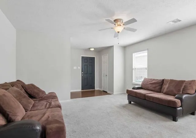 4th image of 2702 Skyview Knoll Ct, Houston, TX 77047 | MLS# 42764247