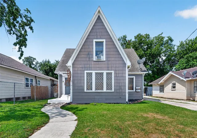 1st image of 415 W Pearce St, Baytown, TX 77520 | MLS# 30525097
