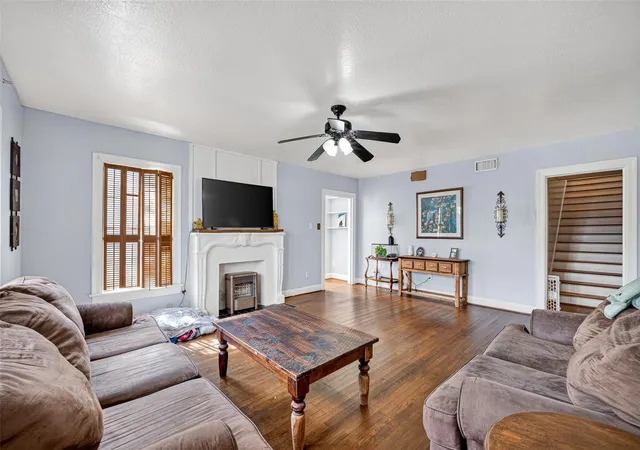 5th image of 415 W Pearce St, Baytown, TX 77520 | MLS# 30525097